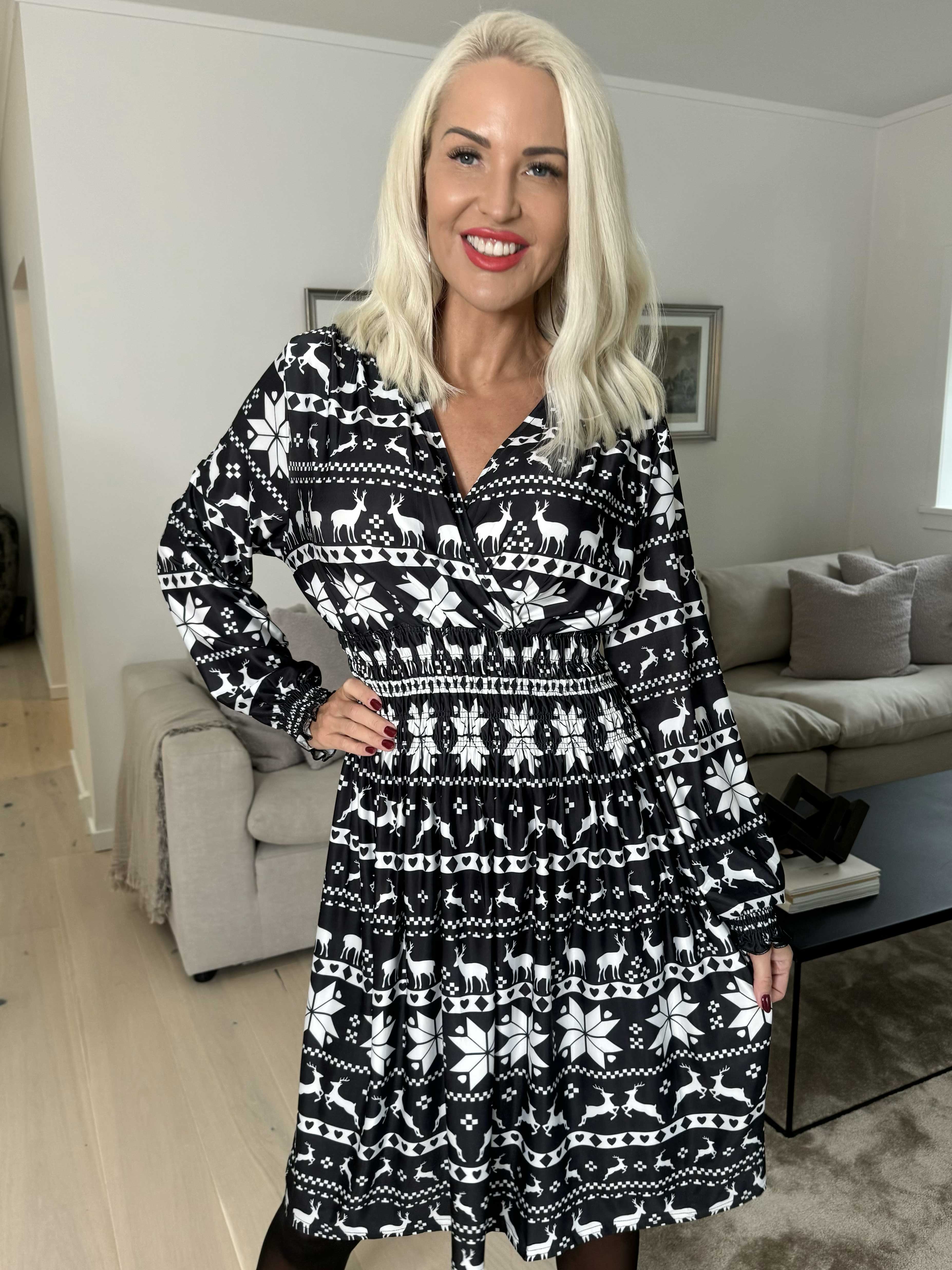 Pams Snow Short L/S - Elastisk klänning med jultryck